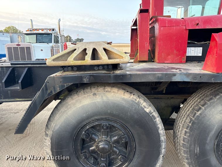 image for item EU0512 1968 Hendrickson 60-D crane