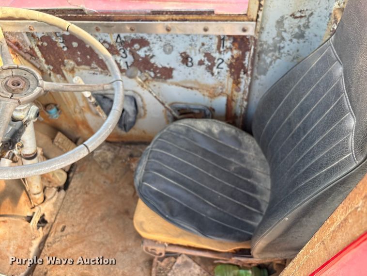 image for item EU0512 1968 Hendrickson 60-D crane