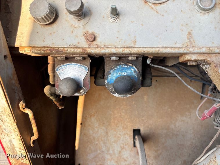 image for item EU0512 1968 Hendrickson 60-D crane