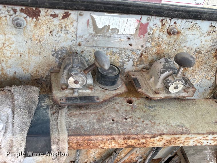 image for item EU0512 1968 Hendrickson 60-D crane