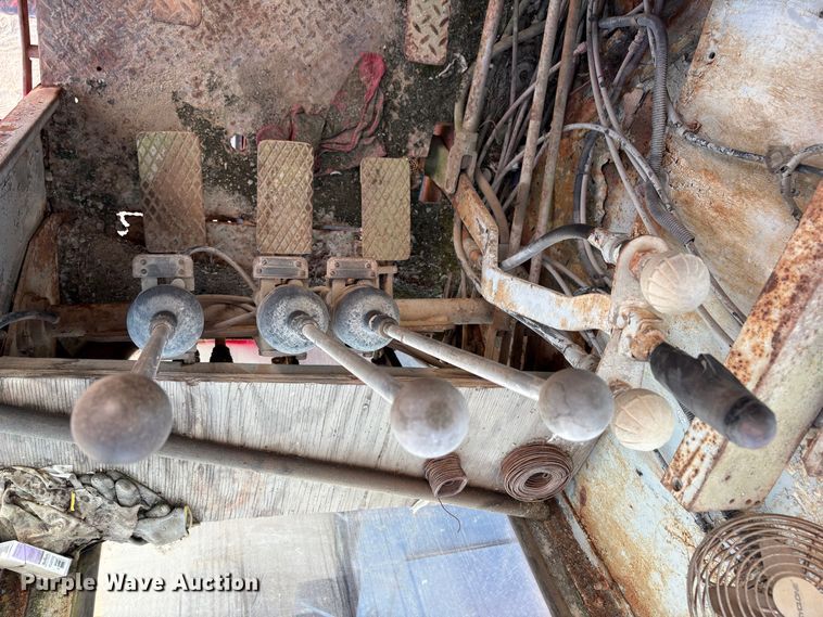 image for item EU0512 1968 Hendrickson 60-D crane