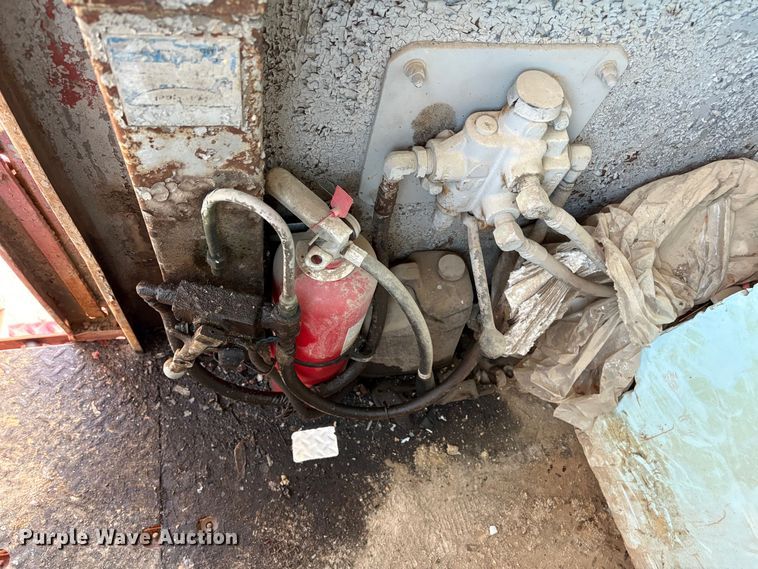 image for item EU0512 1968 Hendrickson 60-D crane