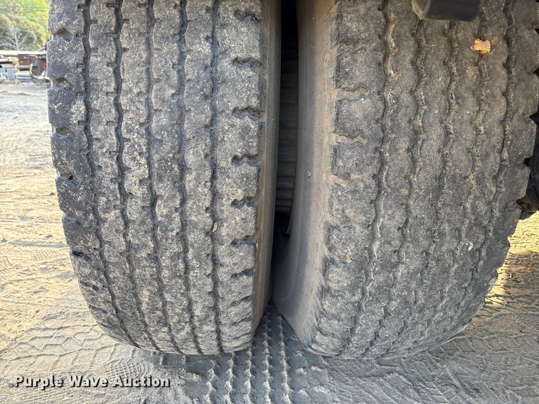 image for item EU0512 1968 Hendrickson 60-D crane