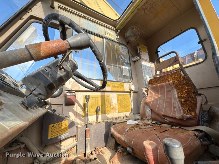 image for item EU0513 1986 Tadano TR-200E-1 crane