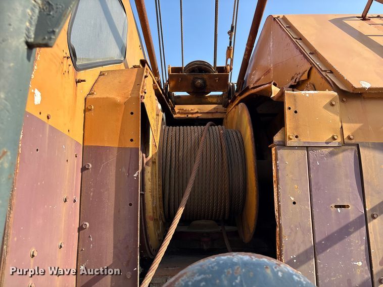 image for item EU0514 1976 Bucyrus-Erie 30-B crane