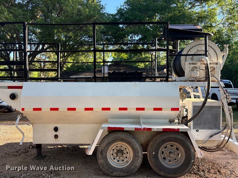 image for item EU0517 2000 Finn T120 hydroseeder