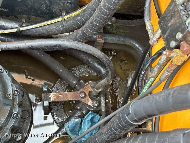 image for item EU0525 2013 Hyundai Robex 220LC-9A excavator