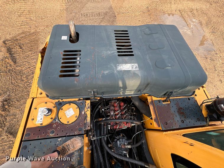 image for item EU0525 2013 Hyundai Robex 220LC-9A excavator