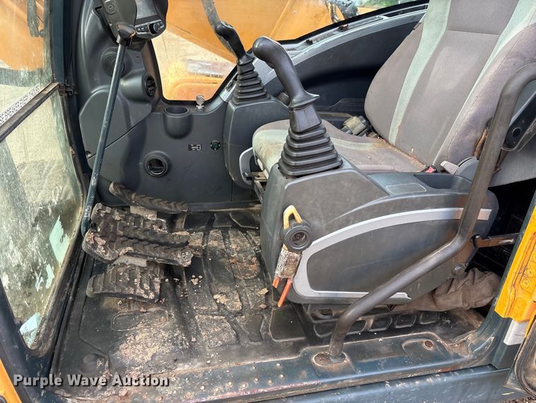 image for item EU0525 2013 Hyundai Robex 220LC-9A excavator
