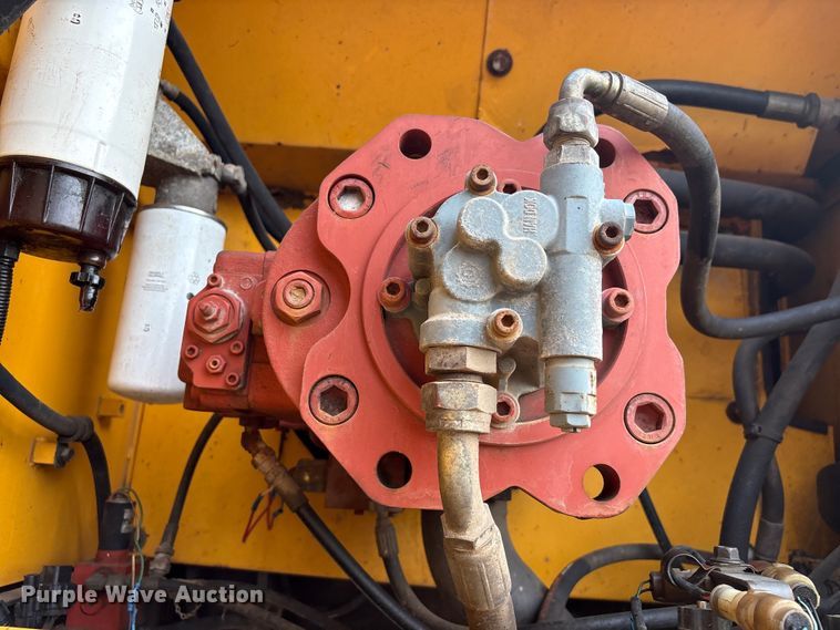 image for item EU0526 2006 Volvo EC290B LC excavator