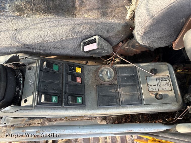 image for item EU0526 2006 Volvo EC290B LC excavator