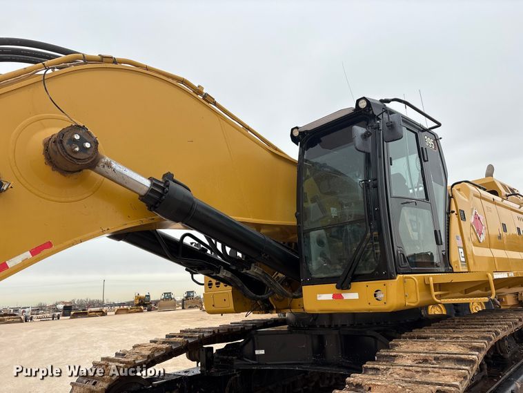 image for item EU4832 2020 Caterpillar 395 excavator