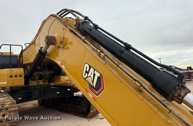 image for item EU4832 2020 Caterpillar 395 excavator