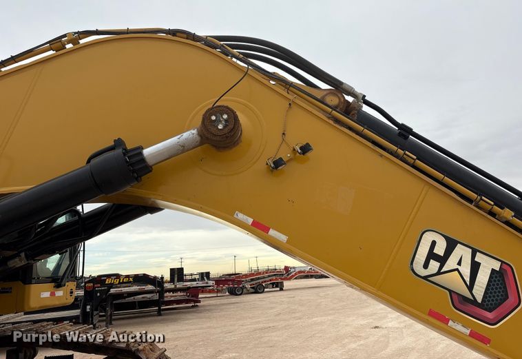 image for item EU4832 2020 Caterpillar 395 excavator