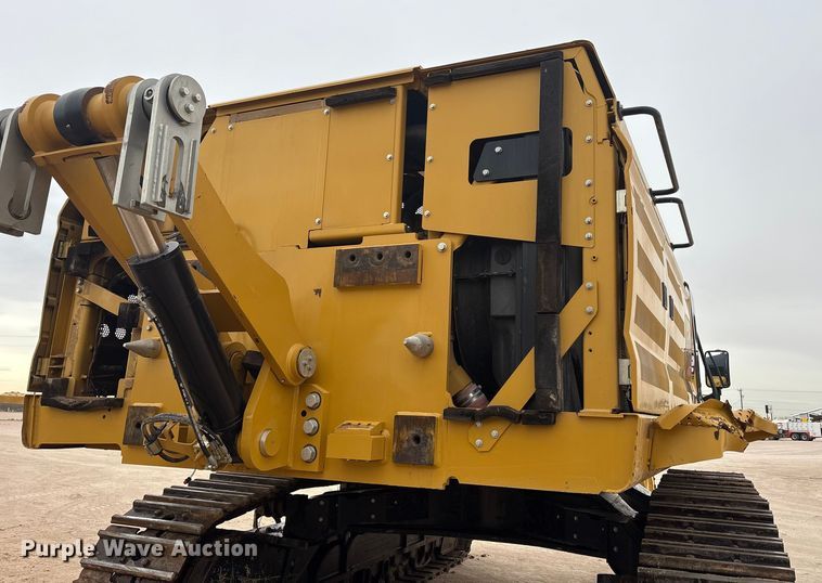 image for item EU4832 2020 Caterpillar 395 excavator