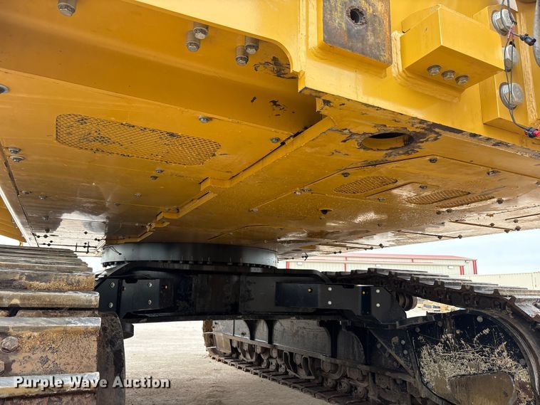 image for item EU4832 2020 Caterpillar 395 excavator