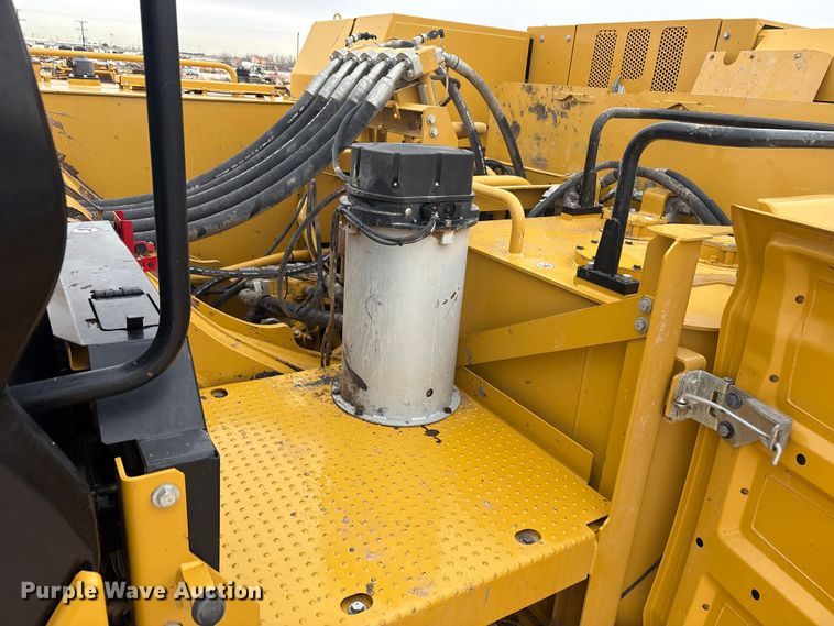 image for item EU4832 2020 Caterpillar 395 excavator