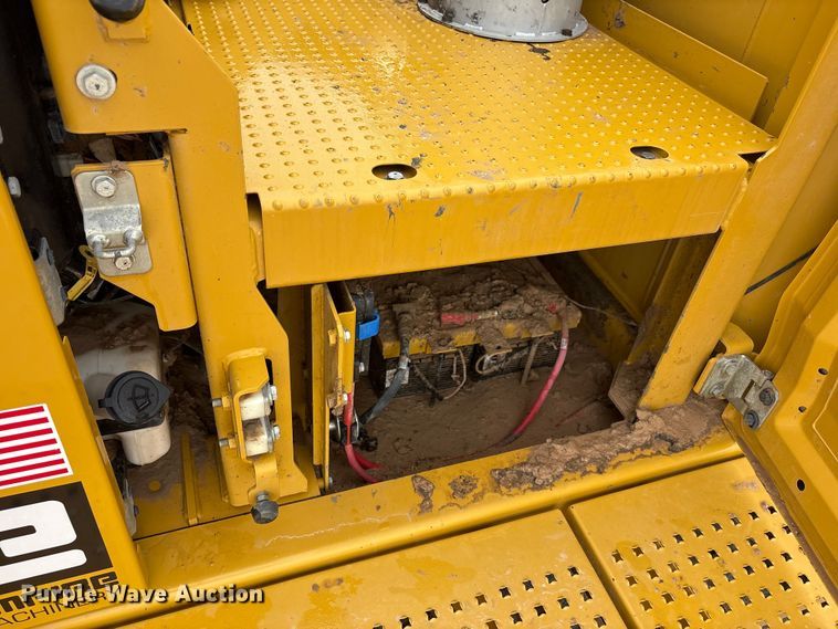 image for item EU4832 2020 Caterpillar 395 excavator