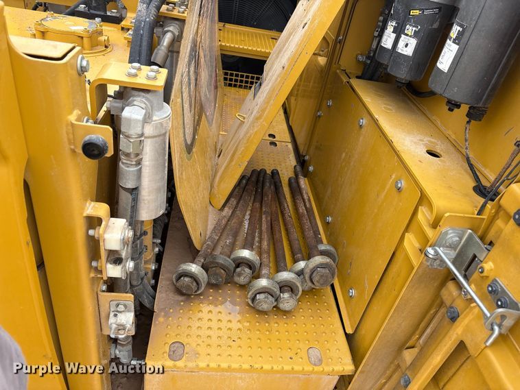 image for item EU4832 2020 Caterpillar 395 excavator