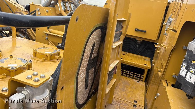 image for item EU4832 2020 Caterpillar 395 excavator