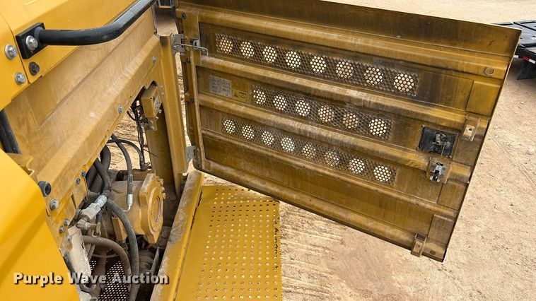 image for item EU4832 2020 Caterpillar 395 excavator