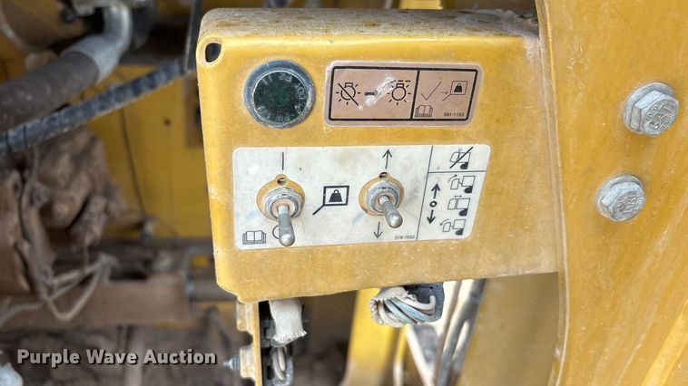 image for item EU4832 2020 Caterpillar 395 excavator