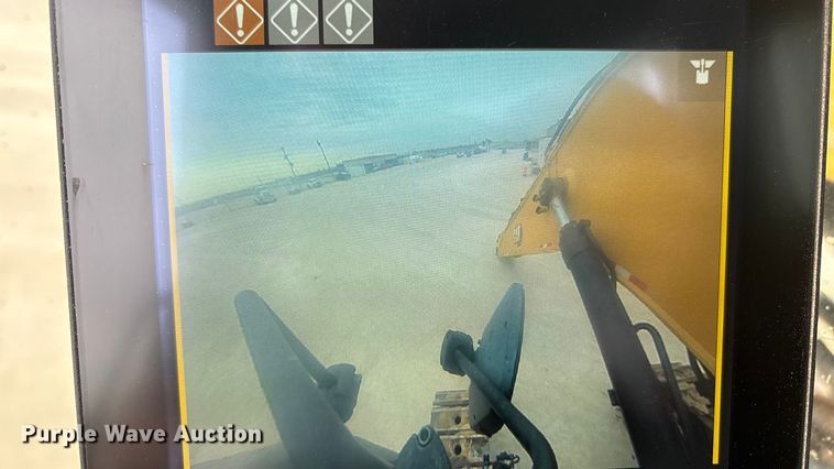 image for item EU4832 2020 Caterpillar 395 excavator