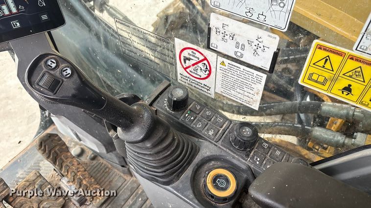 image for item EU4832 2020 Caterpillar 395 excavator