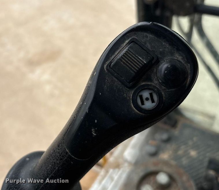 image for item EU4832 2020 Caterpillar 395 excavator