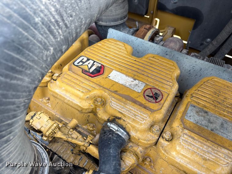 image for item EU4832 2020 Caterpillar 395 excavator