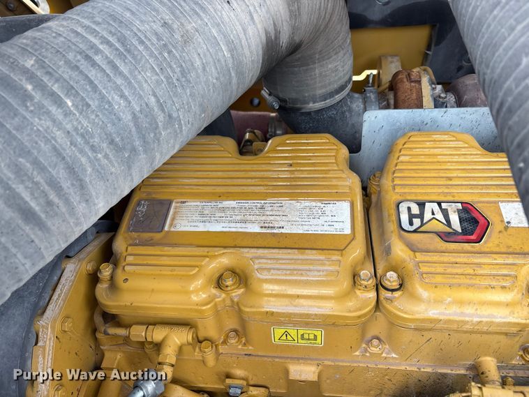 image for item EU4832 2020 Caterpillar 395 excavator