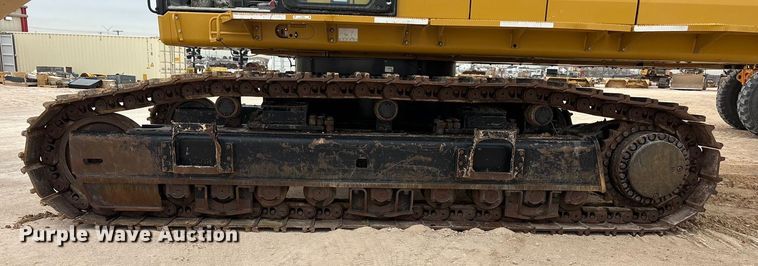 image for item EU4832 2020 Caterpillar 395 excavator