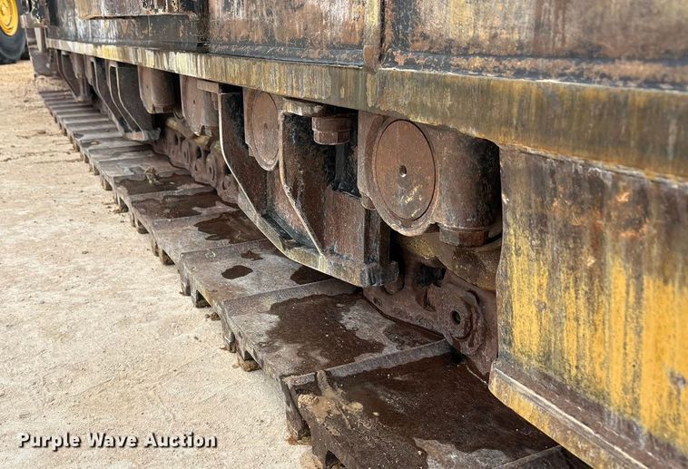 image for item EU4832 2020 Caterpillar 395 excavator