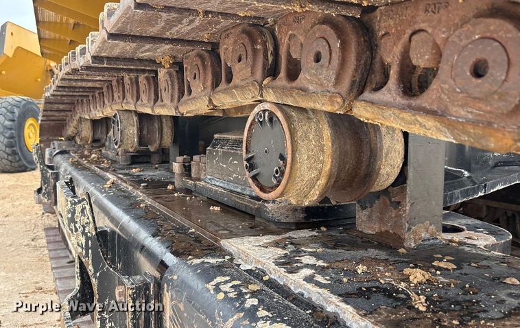 image for item EU4832 2020 Caterpillar 395 excavator