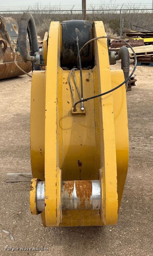 image for item EU4832 2020 Caterpillar 395 excavator