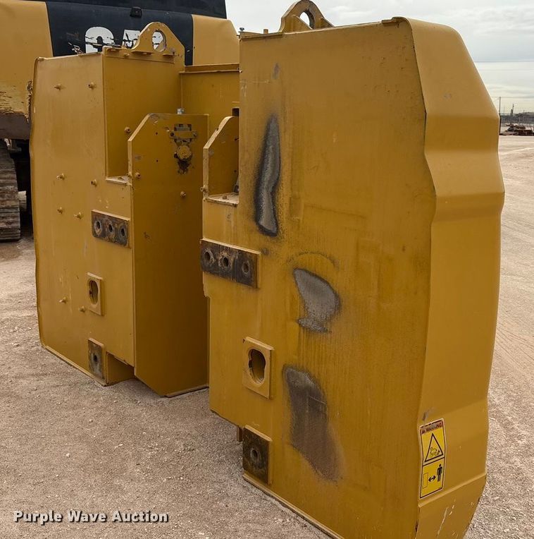 image for item EU4832 2020 Caterpillar 395 excavator