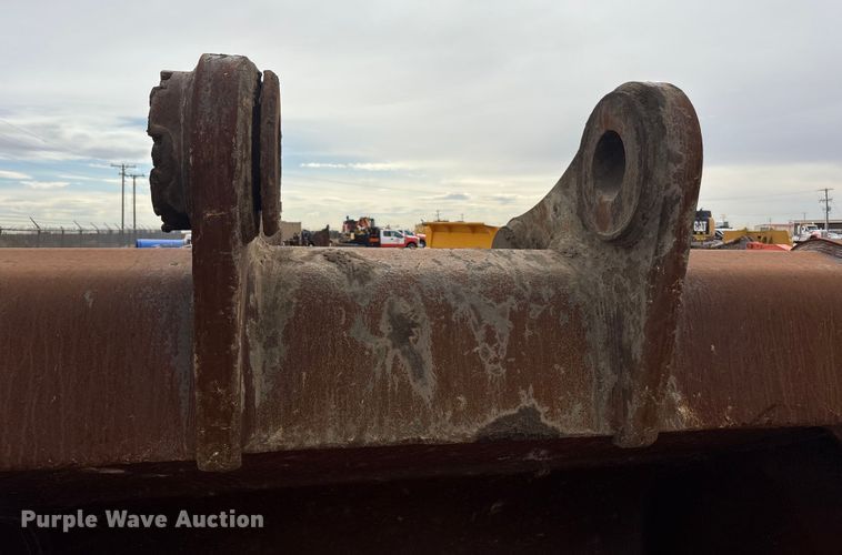image for item EU4832 2020 Caterpillar 395 excavator