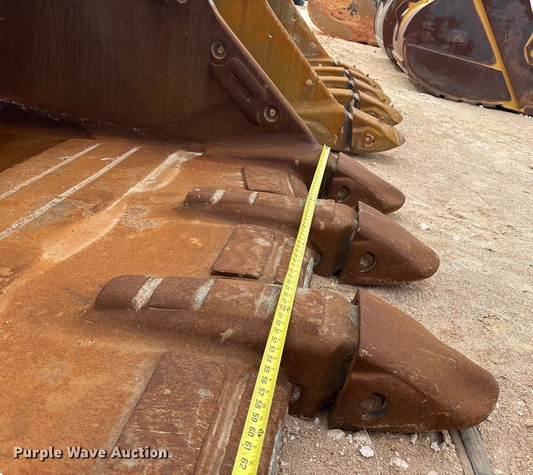 image for item EU4832 2020 Caterpillar 395 excavator