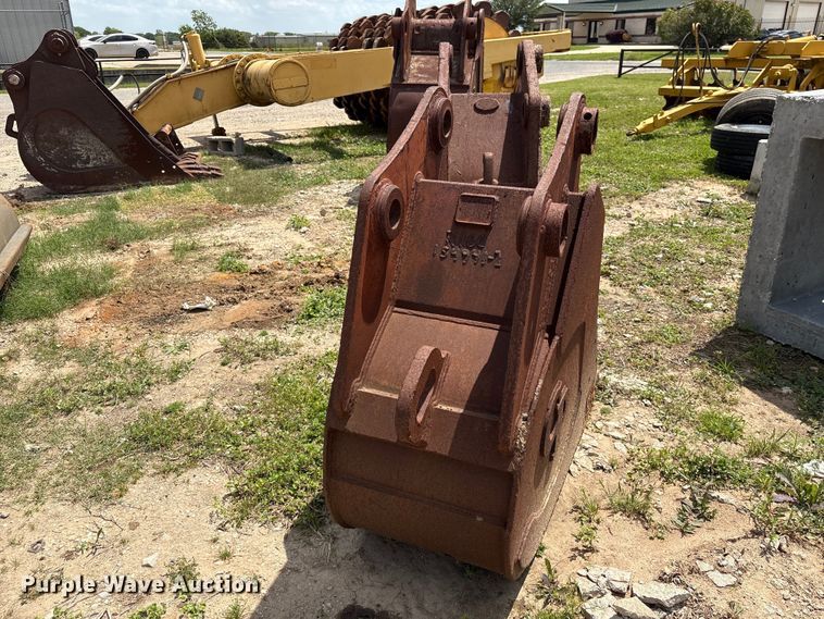 image for item EU7495 Tooth Pro and CP (2) excavator buckets