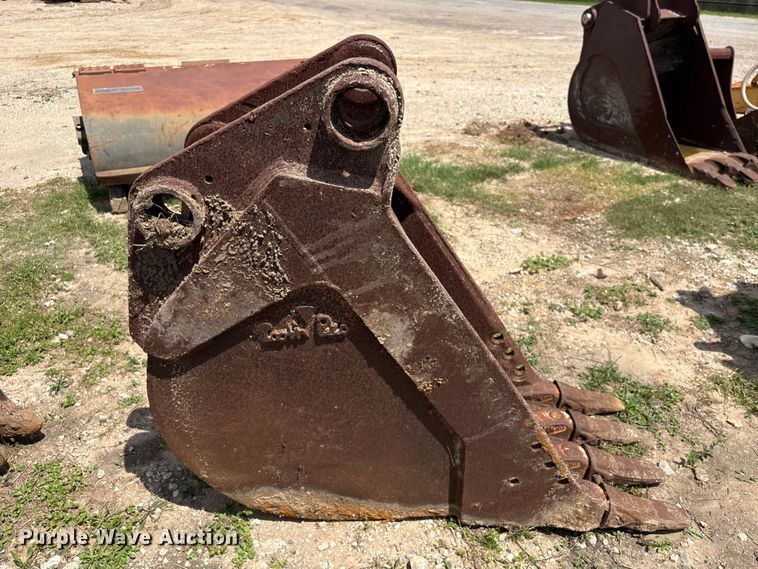 image for item EU7495 Tooth Pro and CP (2) excavator buckets