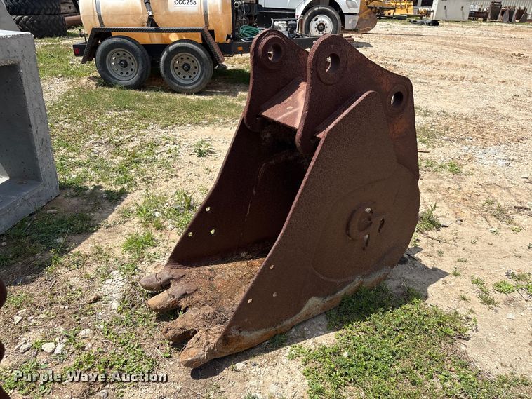 image for item EU7495 Tooth Pro and CP (2) excavator buckets
