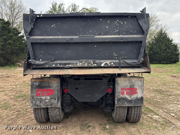 image for item EV2890 2004 Mack Granite dump truck