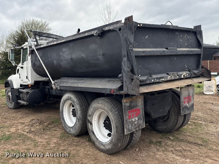 image for item EV2890 2004 Mack Granite dump truck