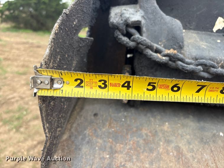 image for item EV2890 2004 Mack Granite dump truck