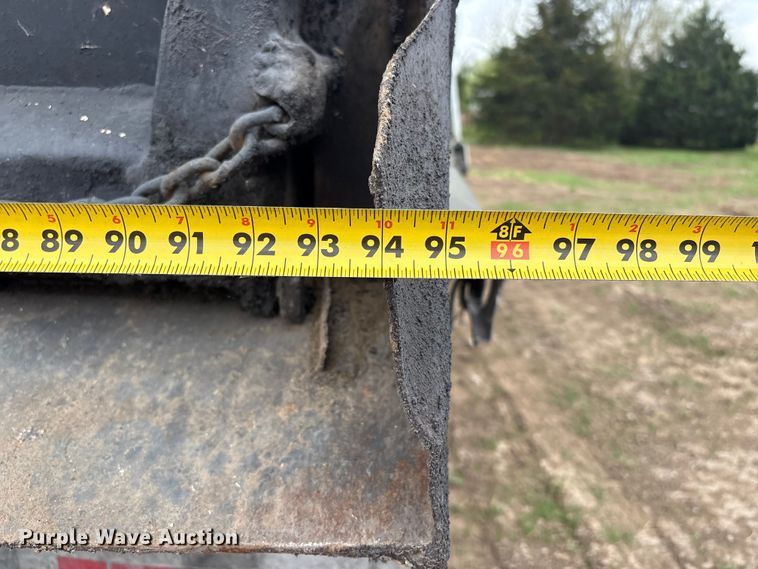 image for item EV2890 2004 Mack Granite dump truck