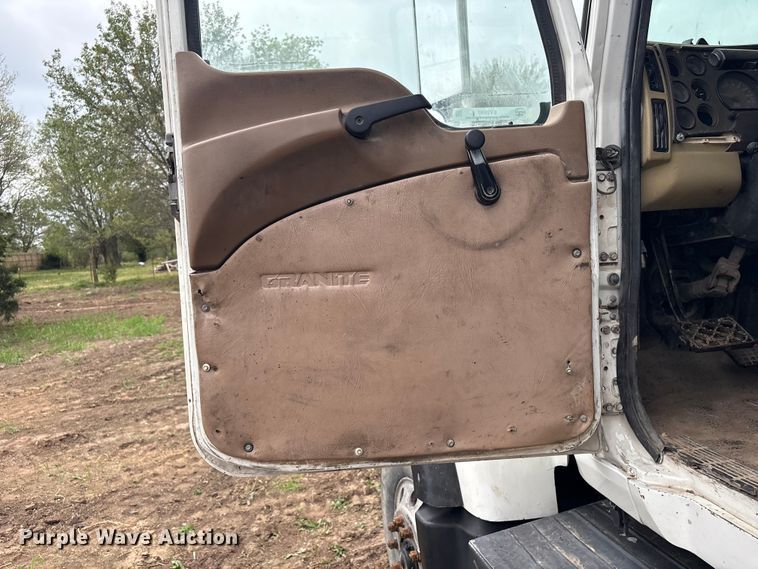 image for item EV2890 2004 Mack Granite dump truck