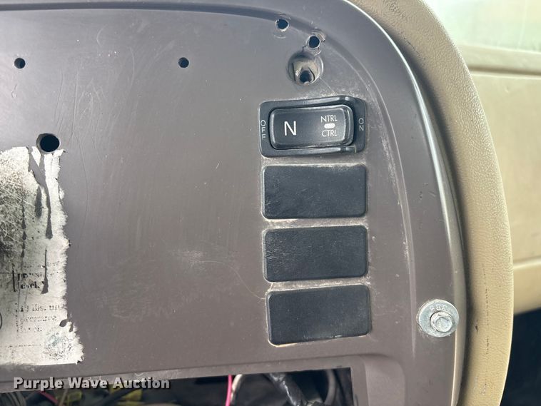 image for item EV2890 2004 Mack Granite dump truck