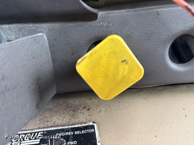 image for item EV2890 2004 Mack Granite dump truck