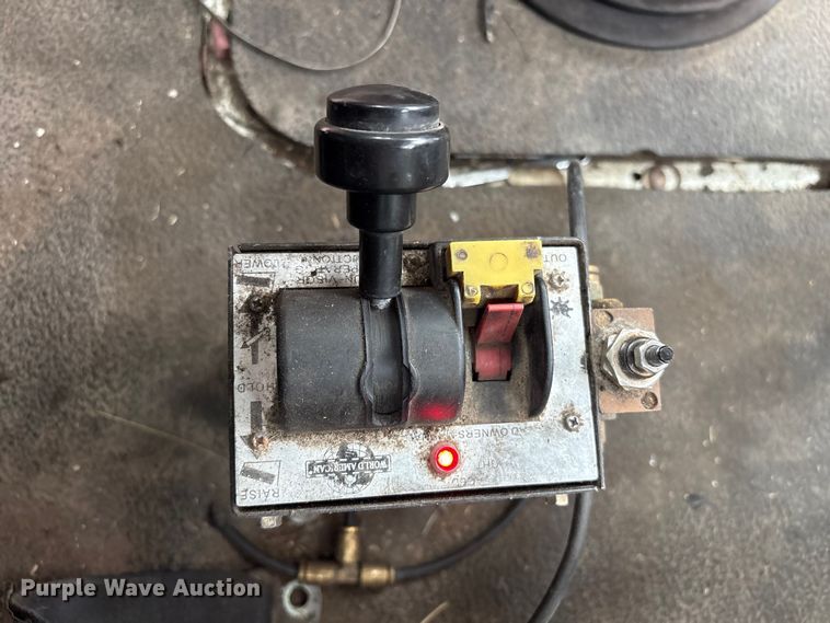 image for item EV2890 2004 Mack Granite dump truck