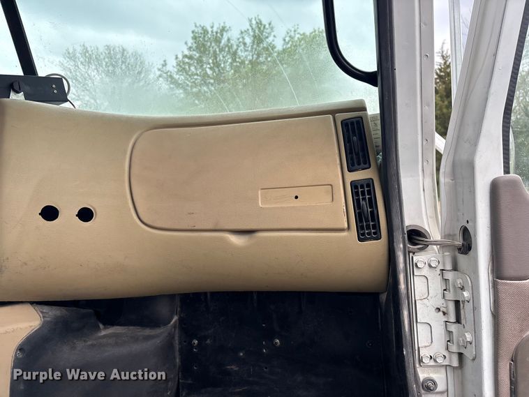 image for item EV2890 2004 Mack Granite dump truck